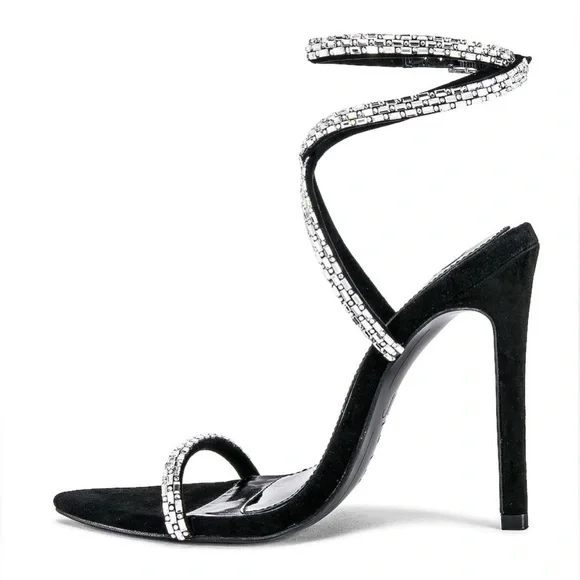 NWOB $160 JLO Jennifer Lopez x REVOLVE Star Sandal Black